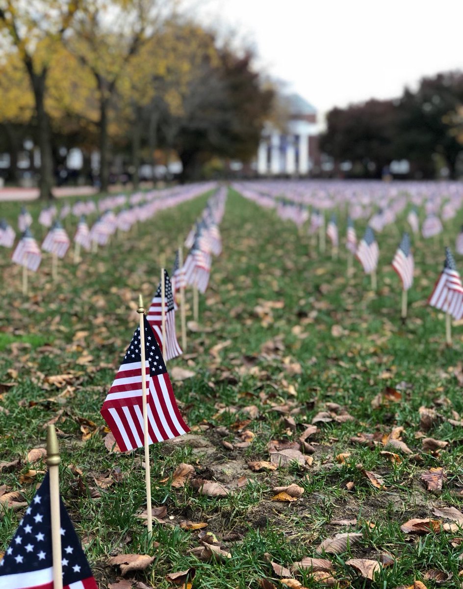 UDBlueHens's tweet photo. Happy #VeteransDay2018 to all those that keep us safe. #BlueHens https://t.co/eodI97TX5r