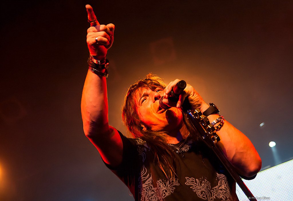 Clixfotorock's tweet photo. #UnDiaComoHoy de 1959 Adrián Eduardo Barilari
Musico y cantante vocalista de Rata Blanca, Como solista editó cuatro discos: Barilari, Canciones Doradas, Abuso de Poder  y Barilari 4
🔥🎤🔥
#adrianbarilari #ratablanca #singer #nightwish #cancionesdoradas #barilari4 https://t.co/wNJeJD4Jr8