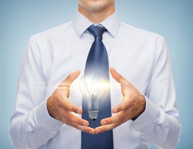 KIPlearning's tweet photo. Las que conducen y arrastran al mundo no son las máquinas, sino las ideas. #KIP https://t.co/fMIzGCOIO5