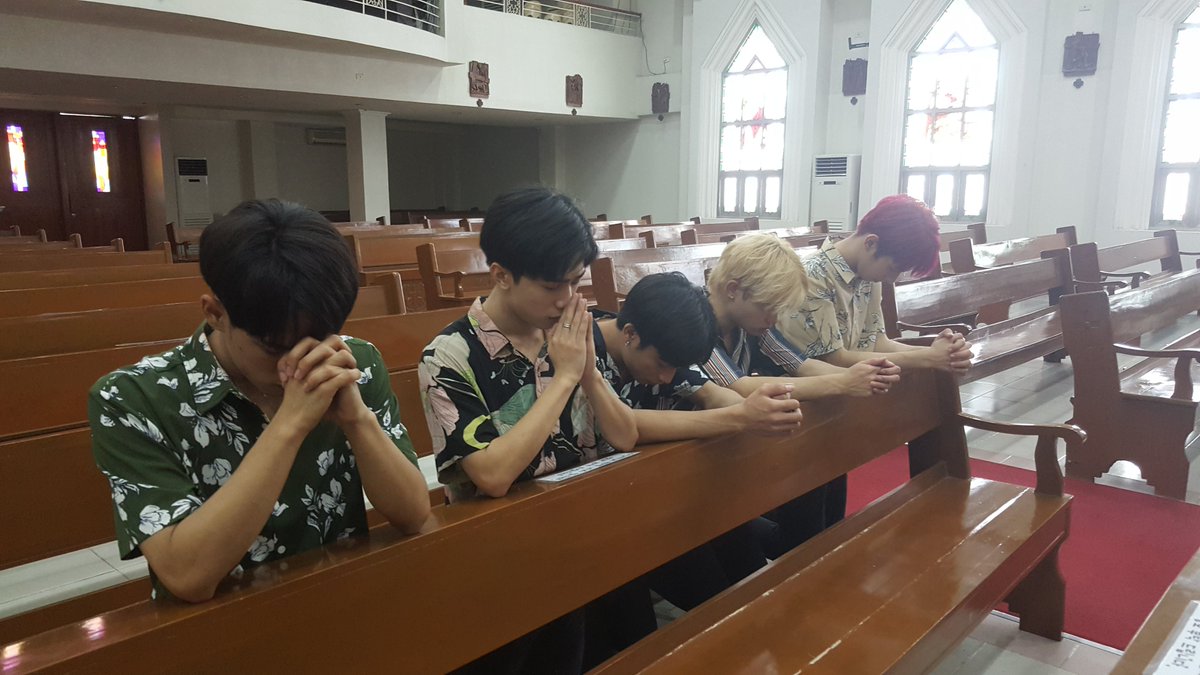 SB19Official's tweet photo. For every blessing that comes your way, always give thanks 😇🙏 #ThankYouGOD

#SB19 #에스비19 #SB19_JUSTIN #SB19_JOSH #SB19_SEJUN #SB19_KEN #SB19_STELL https://t.co/kO8YNY58j7