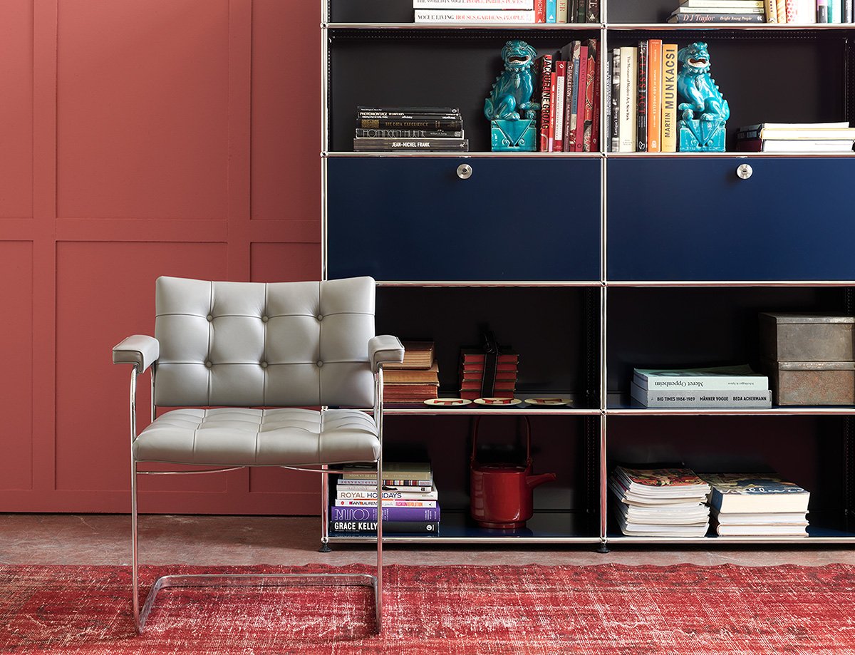 USM Modular Furniture on Twitter: "A USM Haller bookshelf will always leave a lasting impression, especially if you opt for a timeless hue such as Steel Blue against a brightly colored backdrop.