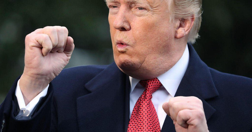 _Jester67_'s tweet image. That’s right @realDonaldTrump line up the D and suck it!