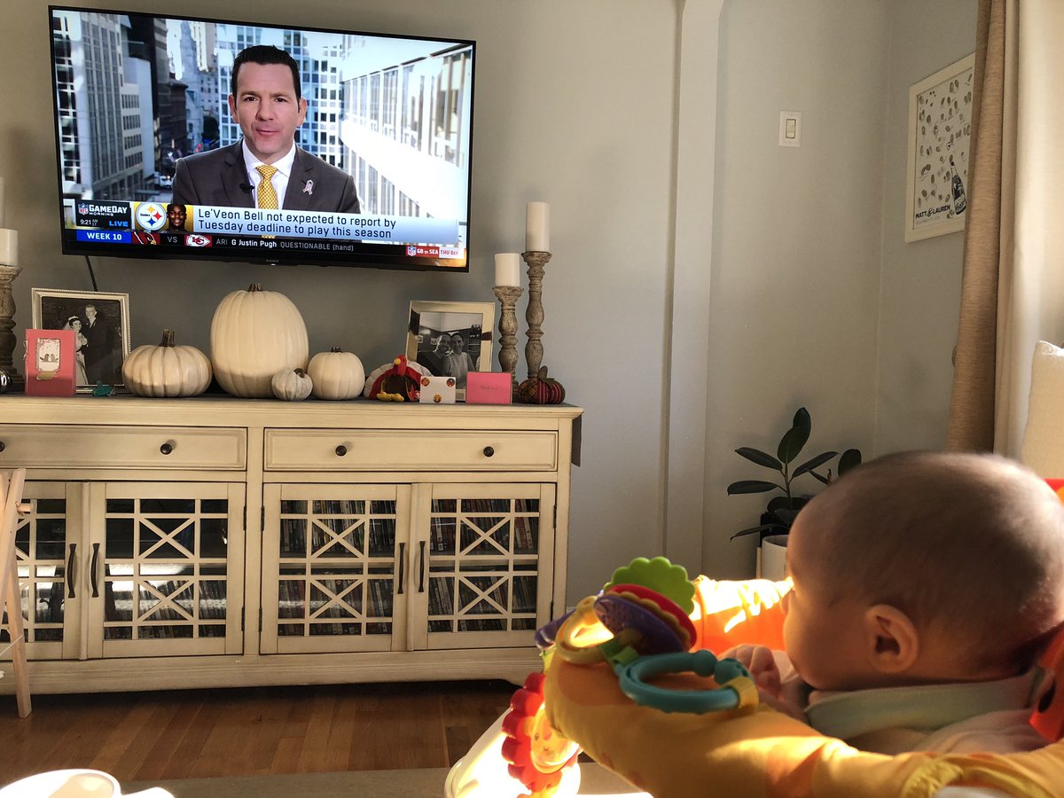 MattCandela's tweet photo. 3 month old interests: Milk, naps, and @gmfb #football #nfl #gmfb #SundayMorning @ColleenWolfeNFL @MikeGarafolo @RealMikeRob @RapSheet https://t.co/hoDHSbwXKQ