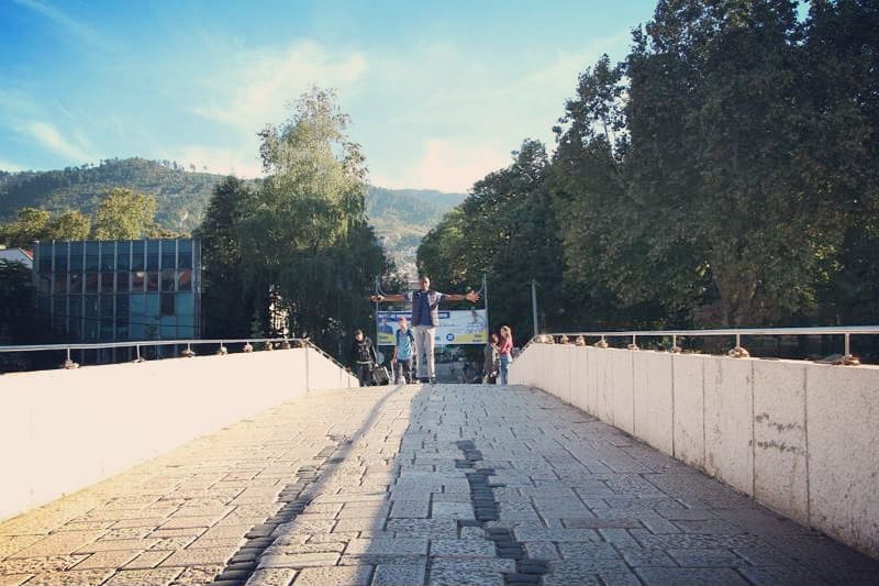landrymay's tweet photo. The #WorldWar1 started here on this #latinbridge with the assination of Archiduke Franz Ferdinand of Austria in 1914, considered as #casusbelli of the world war 1. #CentenaireArmistice
#worldpeace #sommetdelapaix #ParisPeaceForum #paris2018 #Paris #Sarajevo https://t.co/EAHWekwFb6