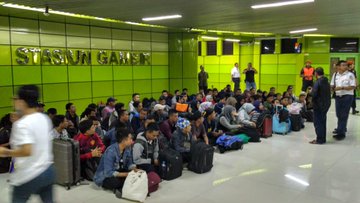 View image on Twitter