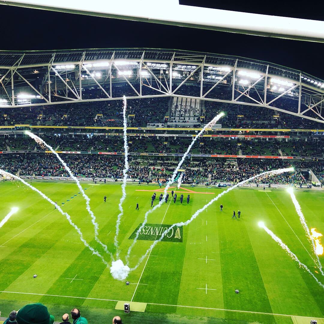 Fantastic day at the @IrishRugby game yesterday. Thanks once again to @TheBridge1859 and @Heineken_IE for getting the #MatchDaySorted. #TeamOfUs #ShoulderToShoulder