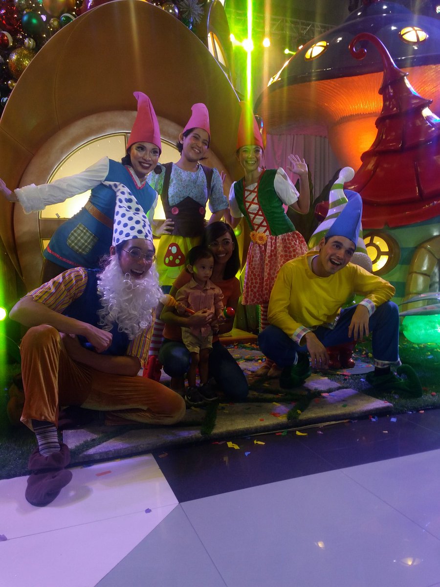 seraphimblue44's tweet photo. Experience a Magical Christmas at SM Southmall with their Enchanted Woodland Theme. Filled wonderful moments with your whole family & friends. #EnchantedChristmasWoodland
#Seraphimsnotes #BloggerEvents #SMSouthmall #IloveSM https://t.co/EggvplI8dT