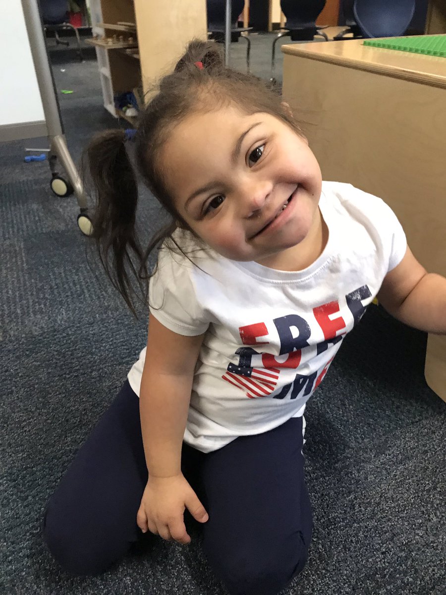 MsHadleysClass's tweet image. Happy Veterans Day to all the men and women who have served so bravely! Zoey’s shirt says it best, because of you we are ‘Free to be Me!’
