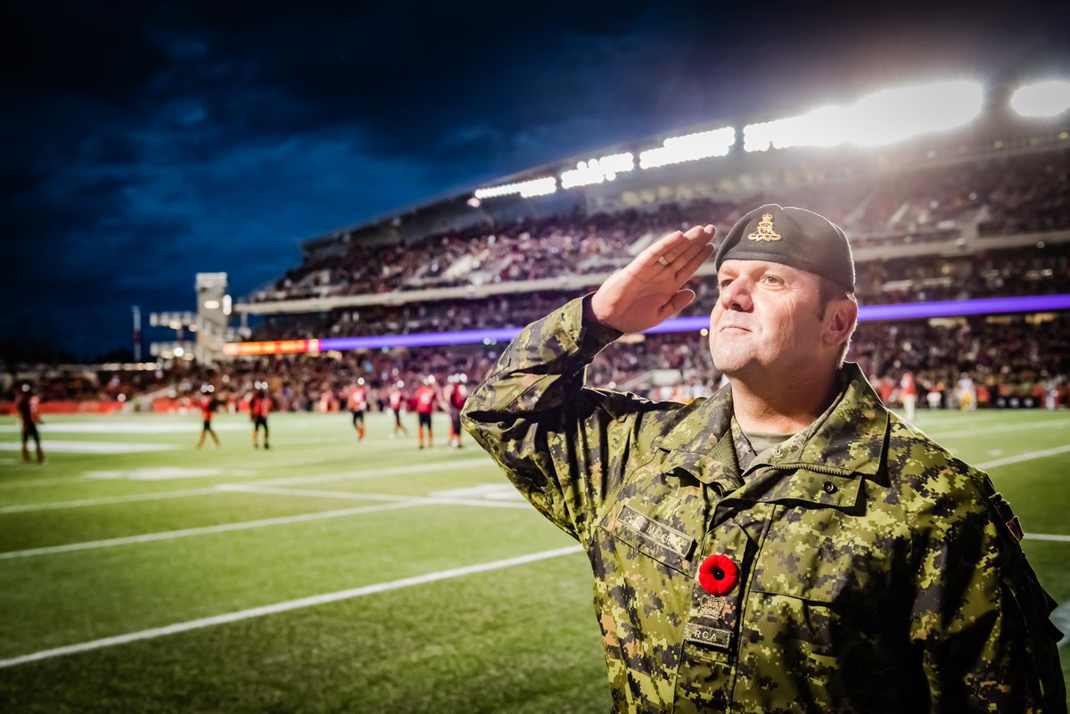 Lest we forget.

Nous nous souvenons.

#RememberanceDay #CanadaRemembers