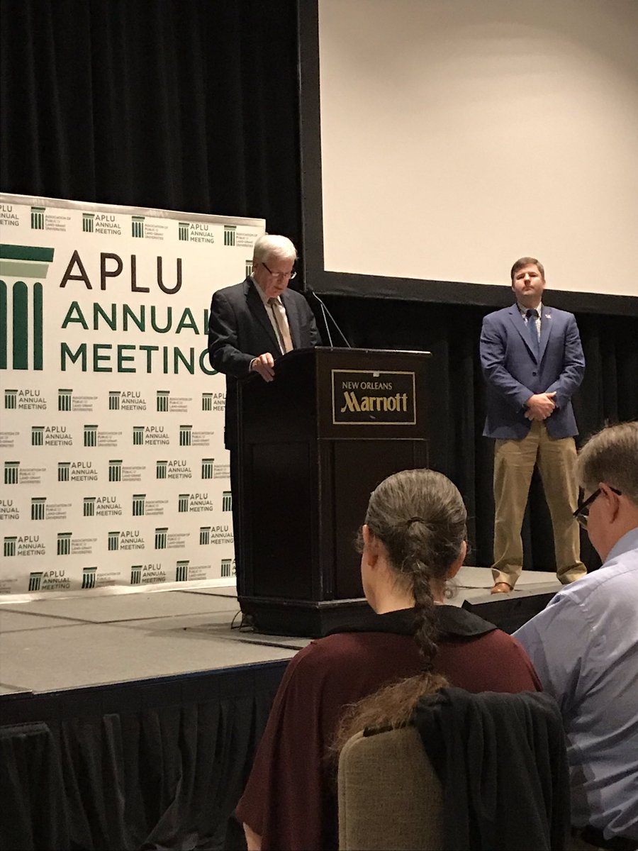 MN_DrainDrop's tweet photo. Dr. Joe Luck from @UNLincoln @UNL_CASNR awarded north central region Excellence in Extension award at #aplu2018. @ASABEorg members are doing amazing things! #ExtensionGoals https://t.co/QmLCpAeYgY