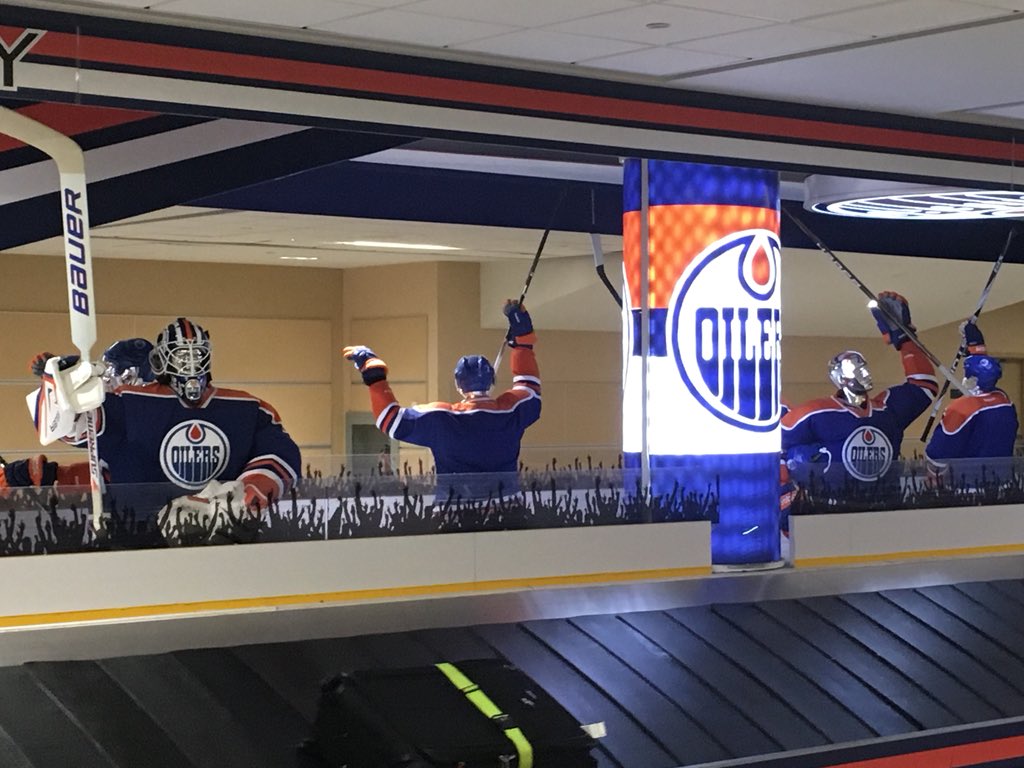finleybrad's tweet photo. You know your in Edmonton for CHEUG when this is your baggage claim! @heug #CHEUG https://t.co/Y4WIfPLimk