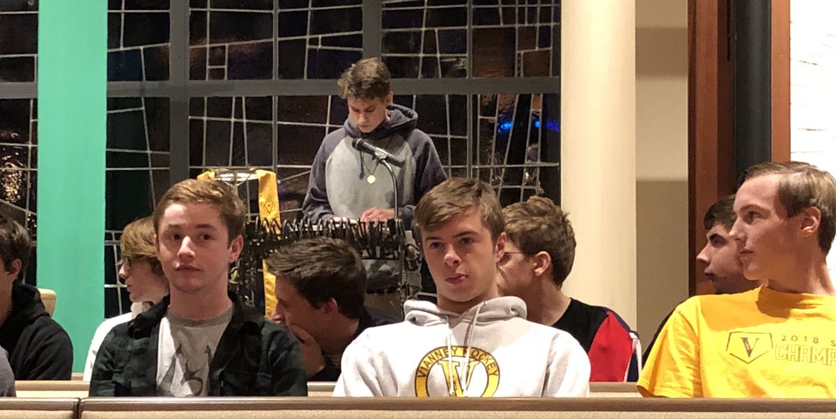 kellybeth11's tweet photo. Kairos return ceremony for Seniors helping to build#menofcharacterandaccomoplishment. https://t.co/5NgOfhp9OJ