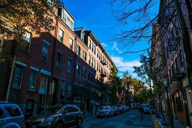PorcupineSteve's tweet photo. Fall looks good on you, Boston .
.
.
.
.
#urbandecay #urbexworld #streetmobs #kings_abandoned #decay #abandonment_issues #urbexpeople #sfx_decay #rsa_preciousjunk #showmethatgrime #grime_lords #decay_nation #icu_architecture #jj_architecture #creative_… https://t.co/SOZqh9oPxW https://t.co/iwV4eEfpa7
