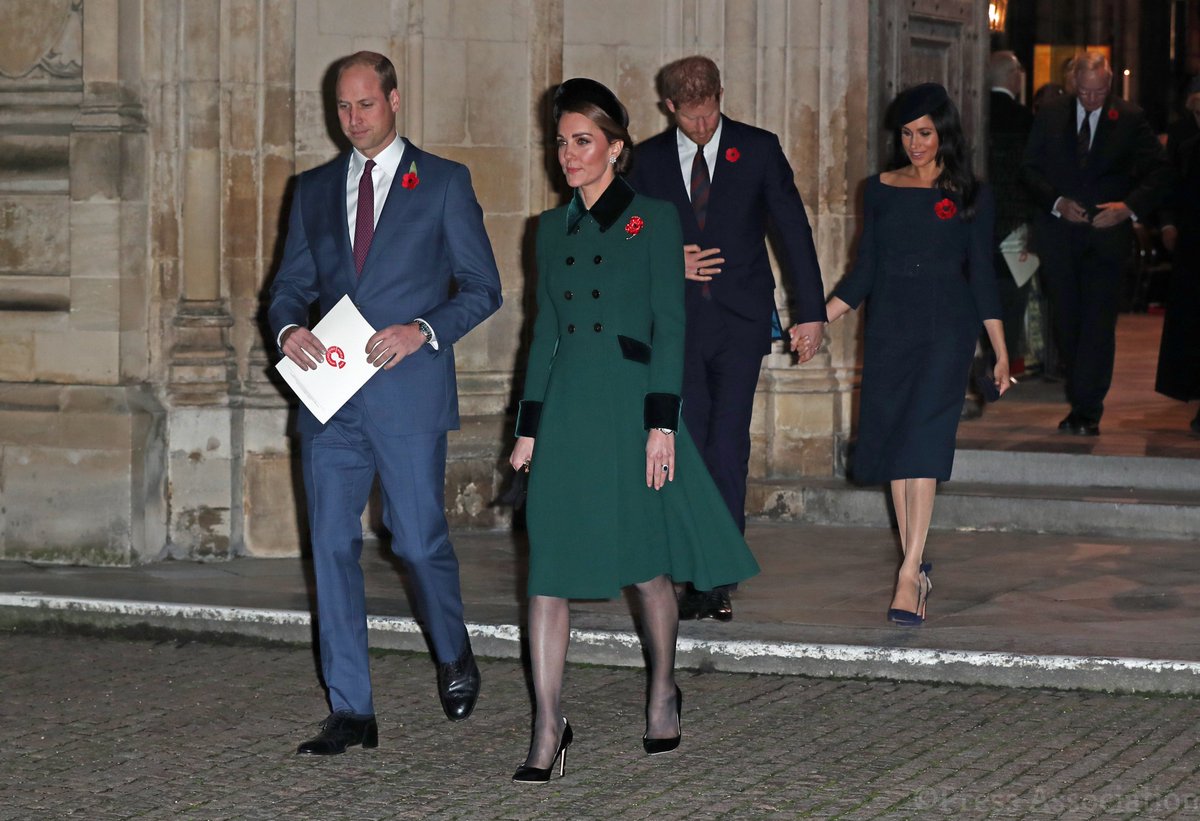 PrinceWilliam - Prince Harry - Meghan Markle -  Duke and Duchess of Sussex - Discussion  - Page 28 Drv0_CYW4AEkKGV