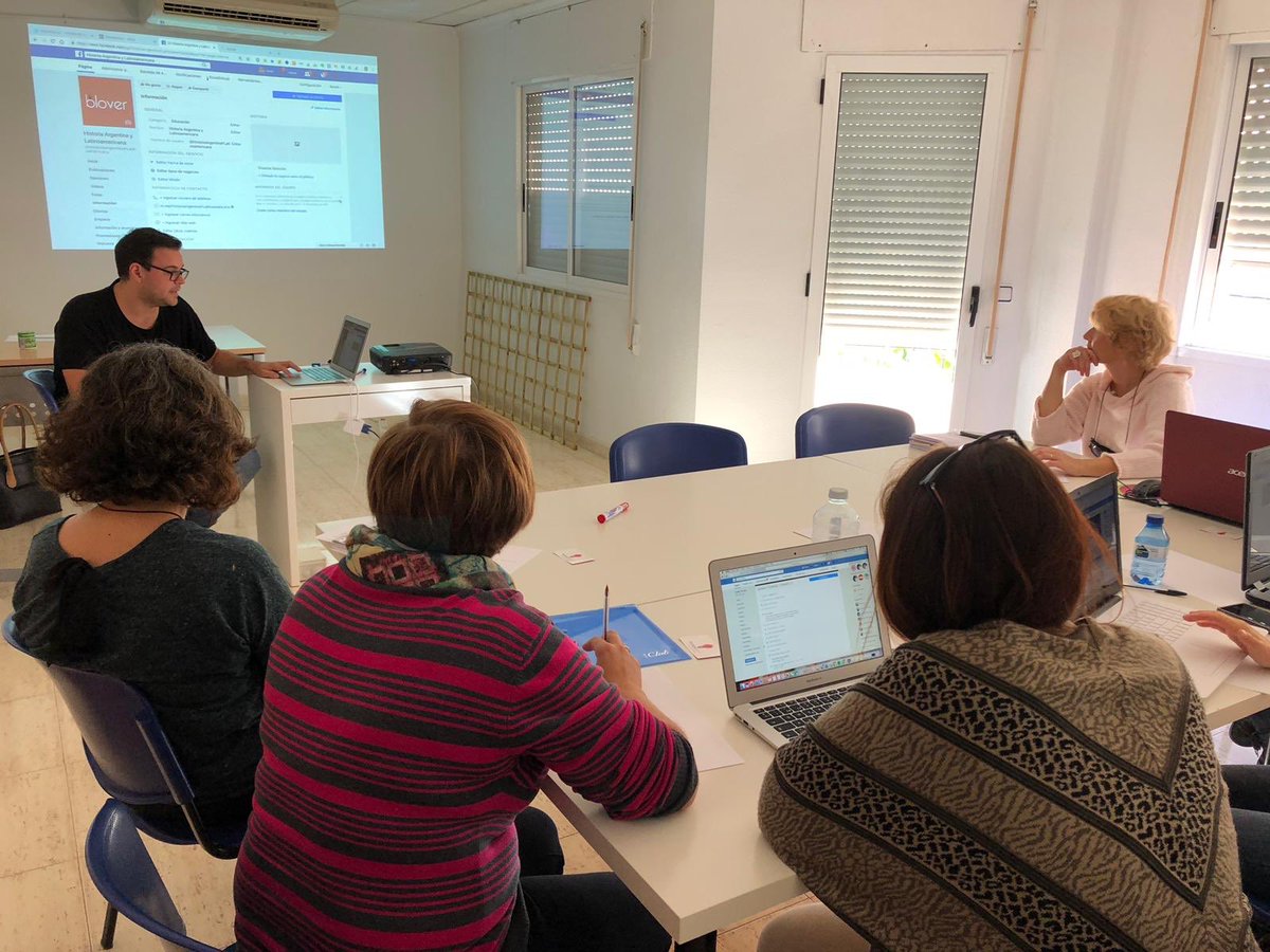Ayer, en #sanjavier, impartimos un taller exclusivo para comercios y #emprendedores para potenciar su #negocio 📈 a través de #Facebook Taller realizado con la colaboración de #CoTalentLab. Pronto próximas formaciones! ¿Quieres que vayamos a tu ciudad? Contacta con nosotros!