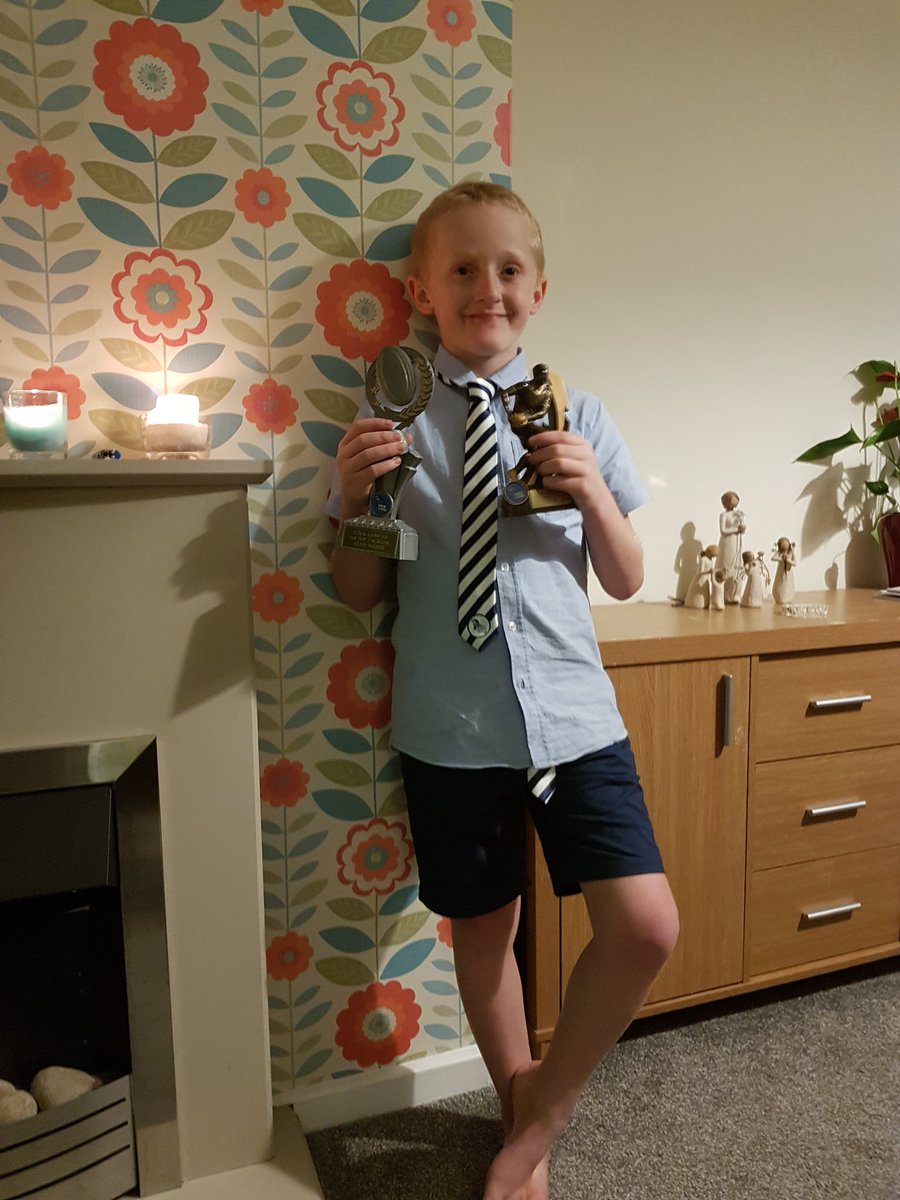 mm_alfie19's tweet photo. The boy done good. 2nd Parents Player & 3rd Top Tackler #under10's #2018 #LockLane https://t.co/Ocff0ckUiM