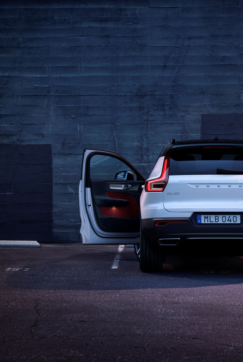 The Supreme Winner of the 2018 Women’s World Car of the Year is the
Volvo XC40
The judging panel for the 2018 Women’s World Car of the Year awards consists of 34 women motoring journalists from 27 different countries.