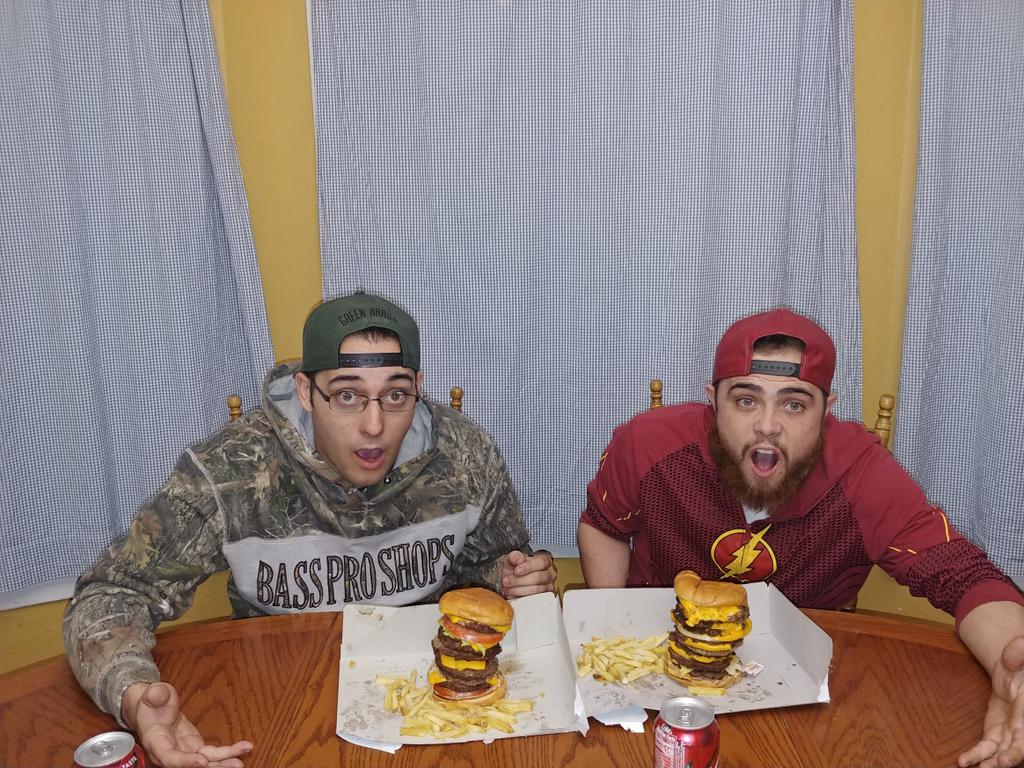 EVIL HERO tweet media