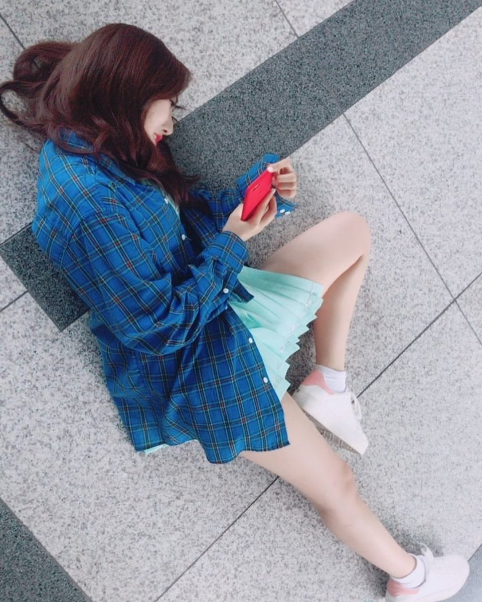 Goddess_Hwang's tweet photo. The best set of pictures. They are a bunch of beagles. I love them 
#MAMAVOTE #gfriend https://t.co/39vyPS5pM1
