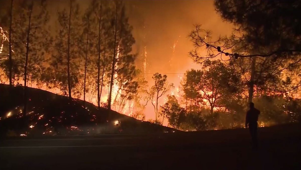 ActionNewsNow's tweet photo. Governor Brown requests emergency funding from President Trump due to CA fires
https://t.co/4KmO8MT3TF https://t.co/GNToWtJfjs