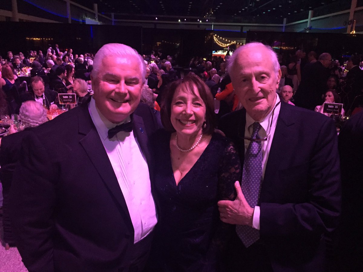 KevinOC22's tweet photo. Great to be with my good friends Didi Kahn and David Shire at the Roswell Park Dinner last night. https://t.co/J5s4xYTTxK