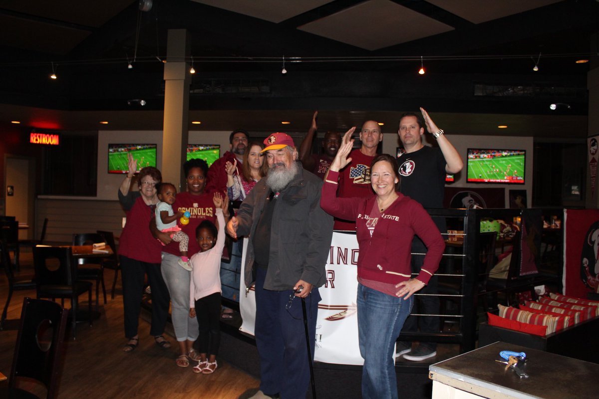 phxseminoles's tweet photo. Thanks to the PHOENIX SEMINOLES that came out last night. We only have 2 games left, 2 HOME GAMES at DOAK, then football season is over. So join us! Despite the loss we always have a great time. Next week is Boston College. See you there. Go Noles! 🍢🍢🍢 #PhoenixSeminoleChapter https://t.co/jE102WgoXN