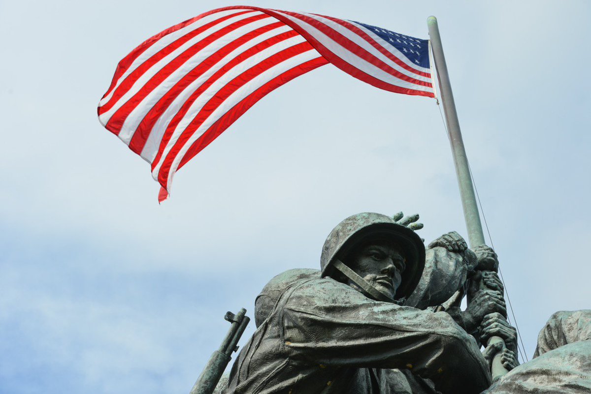clique_group's tweet photo. 🇺🇸 Land of the free, because of the brave. Thank you veterans today &amp; everyday. #VeteransDay https://t.co/fgRnVvhCnV