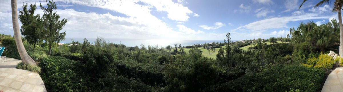 EdenAssoc's tweet photo. @Bermuda @AmericanAir tough to beat this view! Hope AA adds non stop from CLT to Bermuda in the near future so it’s easier to visit again! https://t.co/bpvWcMRxox