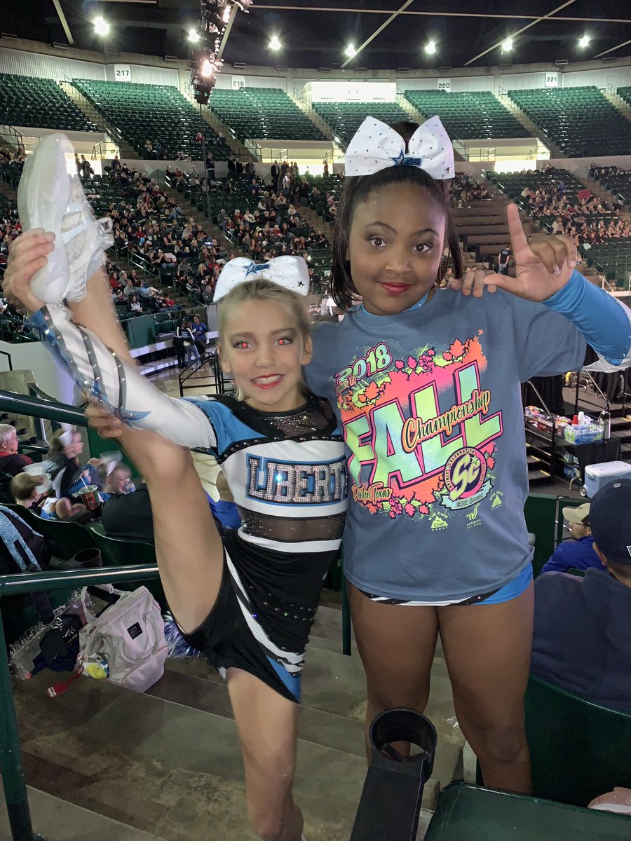kyndra_johnson's tweet photo. Cheer Besties waiting on Awards!! #GunsUp #Liberty @LibertyCheerLCA @LetsGoCelebrate #SCFall #SC20 https://t.co/3WOESAnHkW