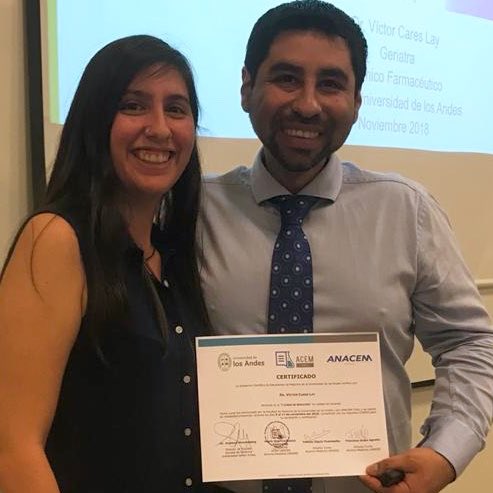acemuandes's tweet photo. El doctor Víctor Cares Lay estuvo con nosotros, haciendo la clase de Sarcopenia y Osteosarcopenia en contexto del I Curso de Geriatría https://t.co/05a68pW3Os