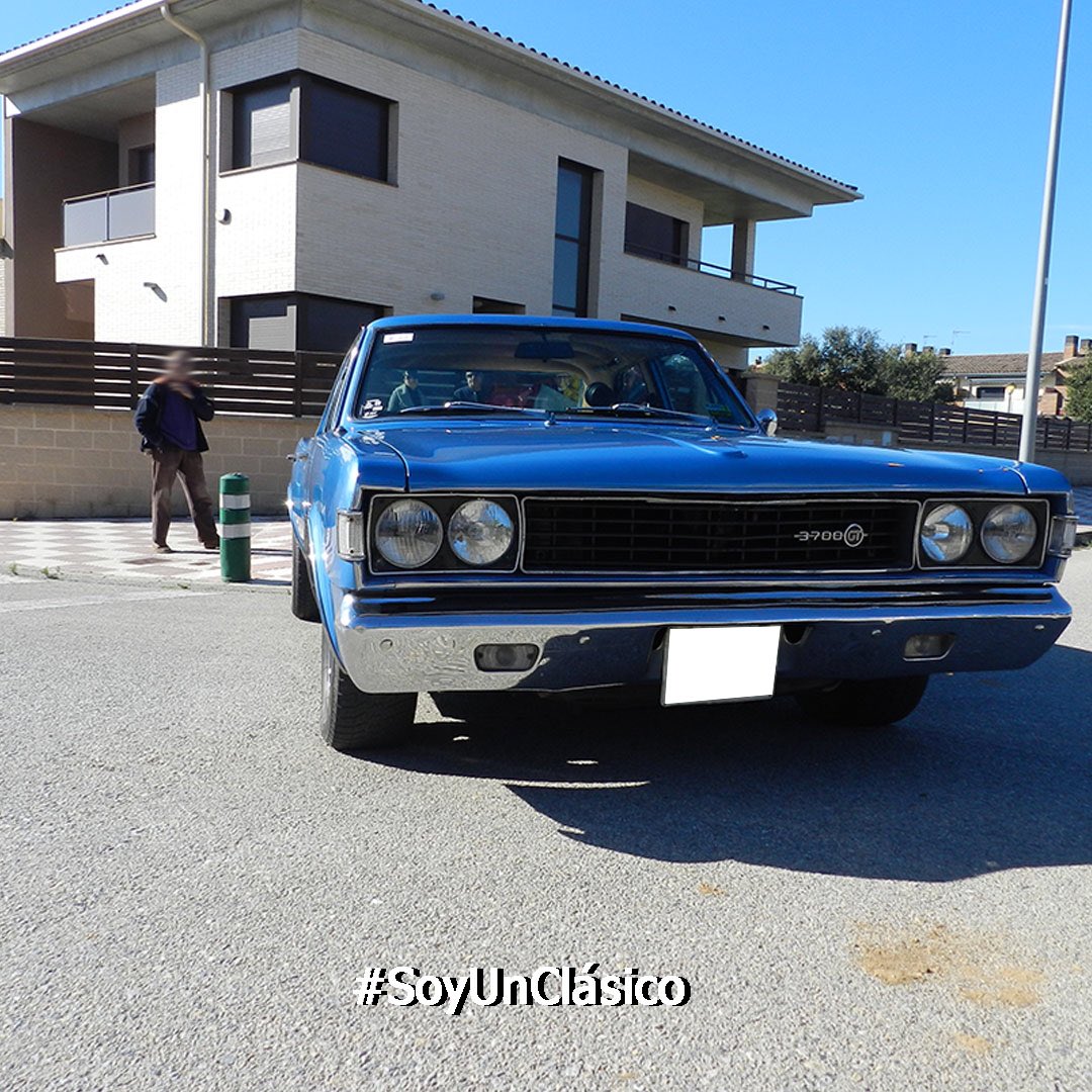 BlogClasicos's tweet photo. ¡Gran coche clásico americano! El Dodge 3700gt, un gran hierro antiguo!
#dodge3700gt #cocheClásico #cocheAmericano #domingoTarde #granCoche #Potencia #Gasolina https://t.co/OaVqvaiPCR