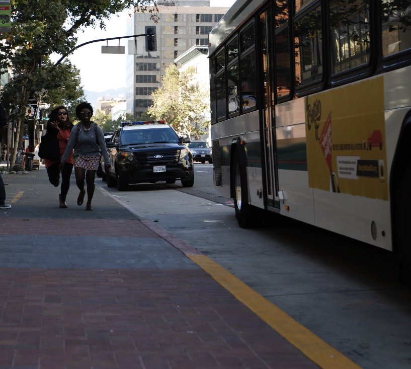 Bay Area folks be like: “If the bus passes me again I swear I’m not going to chase it anymore.”

Bus: 🚌💨

Bay Area folks: 🏃🏿‍♀️🏃🏾‍♀️🏃🏿‍♂️🏃🏾‍♂️🏃🏽‍♂️

#UneasyTakes #UneasyTheShow #HellaUneasy #BayAreaThings