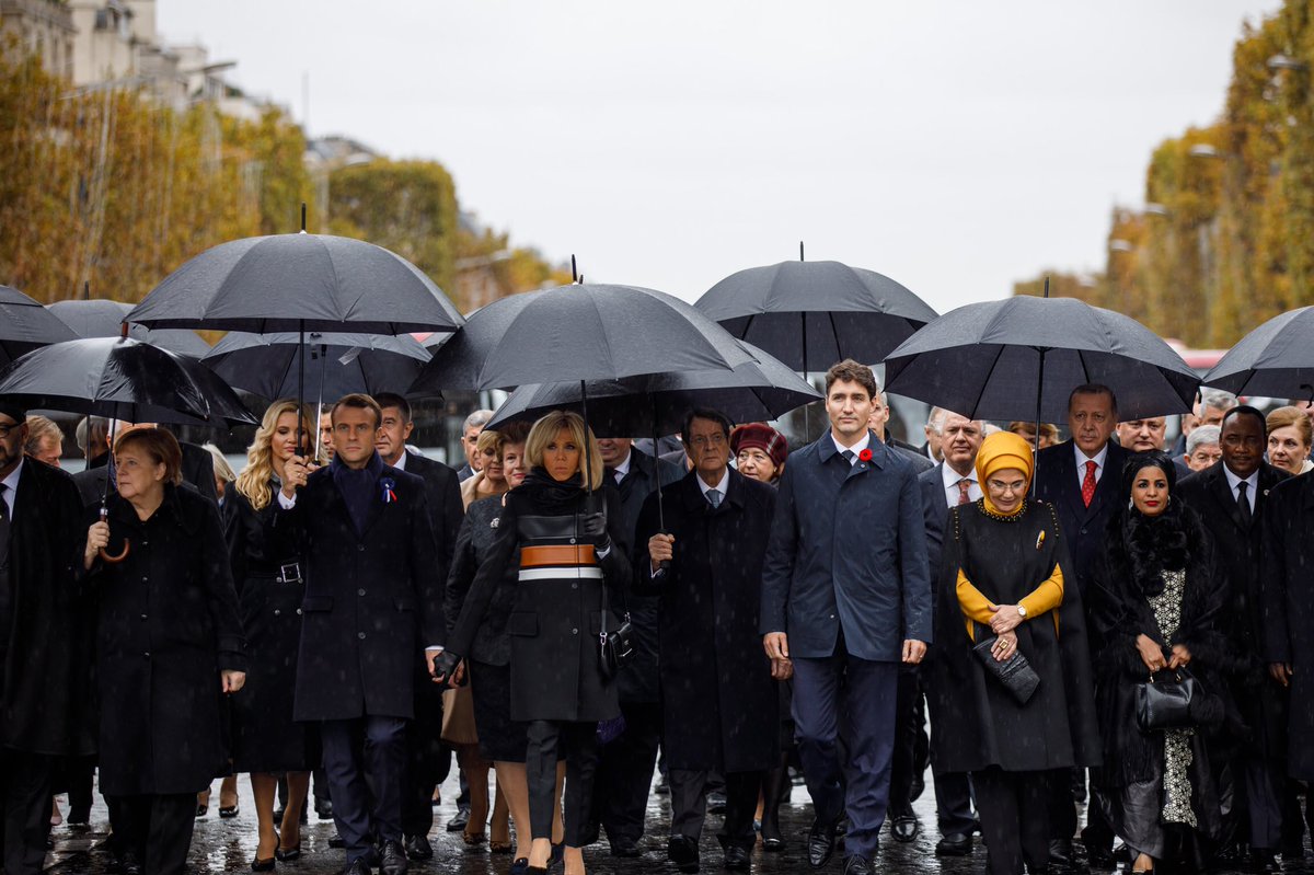 JustinTrudeau's tweet image. This morning in Paris, 100 years after the WWI Armistice, leaders from around the world came together to remember the fallen, and pay tribute to their sacrifice. Today, we commit to preserving their legacy of peace &amp;amp; freedom.