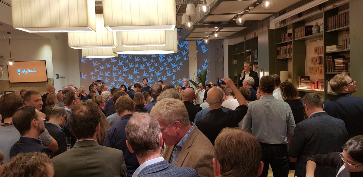 Burgemeester Jorritsma trapt de RVO missie naar Smart City World Expo af.