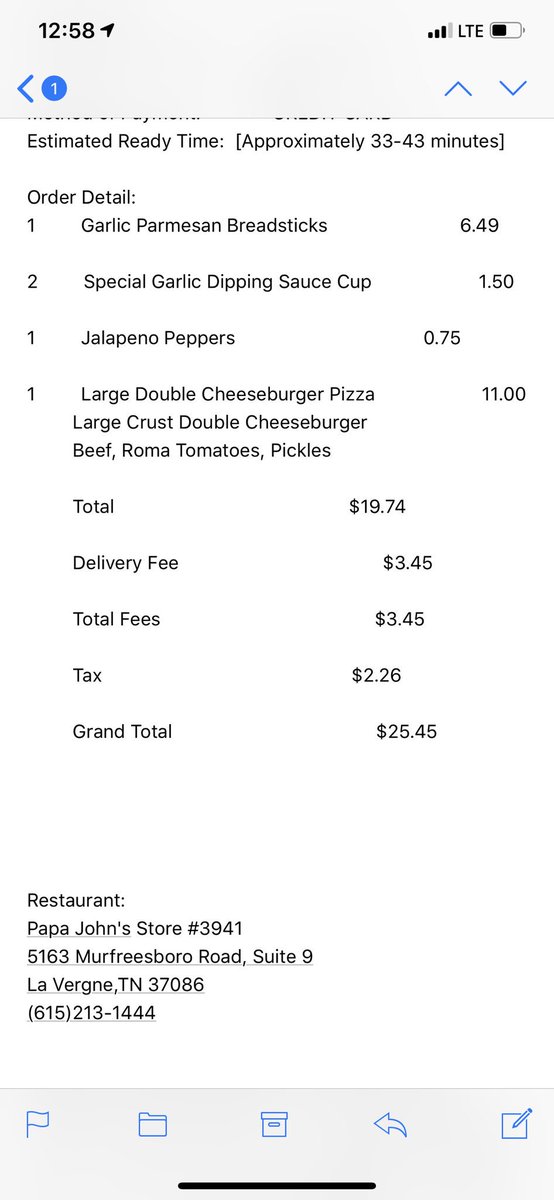 hctifiroc's tweet photo. @PapaJohns gotta love my garlic Parmesan breadsticks 🙄👎🏻😡 https://t.co/ENOC7fW5Z3