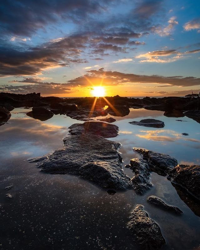 Atardeceres de otoño 🍂 
#tenerife #canarias #estaes_tenerife #loves_tenerife #asi_es_canarias #estaes_canarias #espacio_canario #icanarias_beautiful #loves_canarias #igtenerife #igerstenerife  #ig_canarias #ig_canaryislands #atardecer #sunset #igsuns… ift.tt/2qE54xE