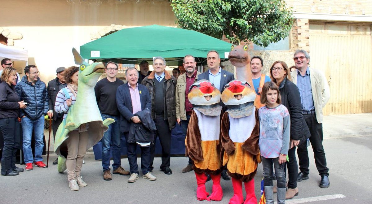 #FiradelaPerdiu2018 de #VilanovadeMeià a la #Noguera.  

A la inauguració, el vicepresident .@eloibergos destaca “la consolidació” i “tradició per la complicitat de la població, dels ramaders i de les administracions”. 

#MunicipisTerritoriiTu