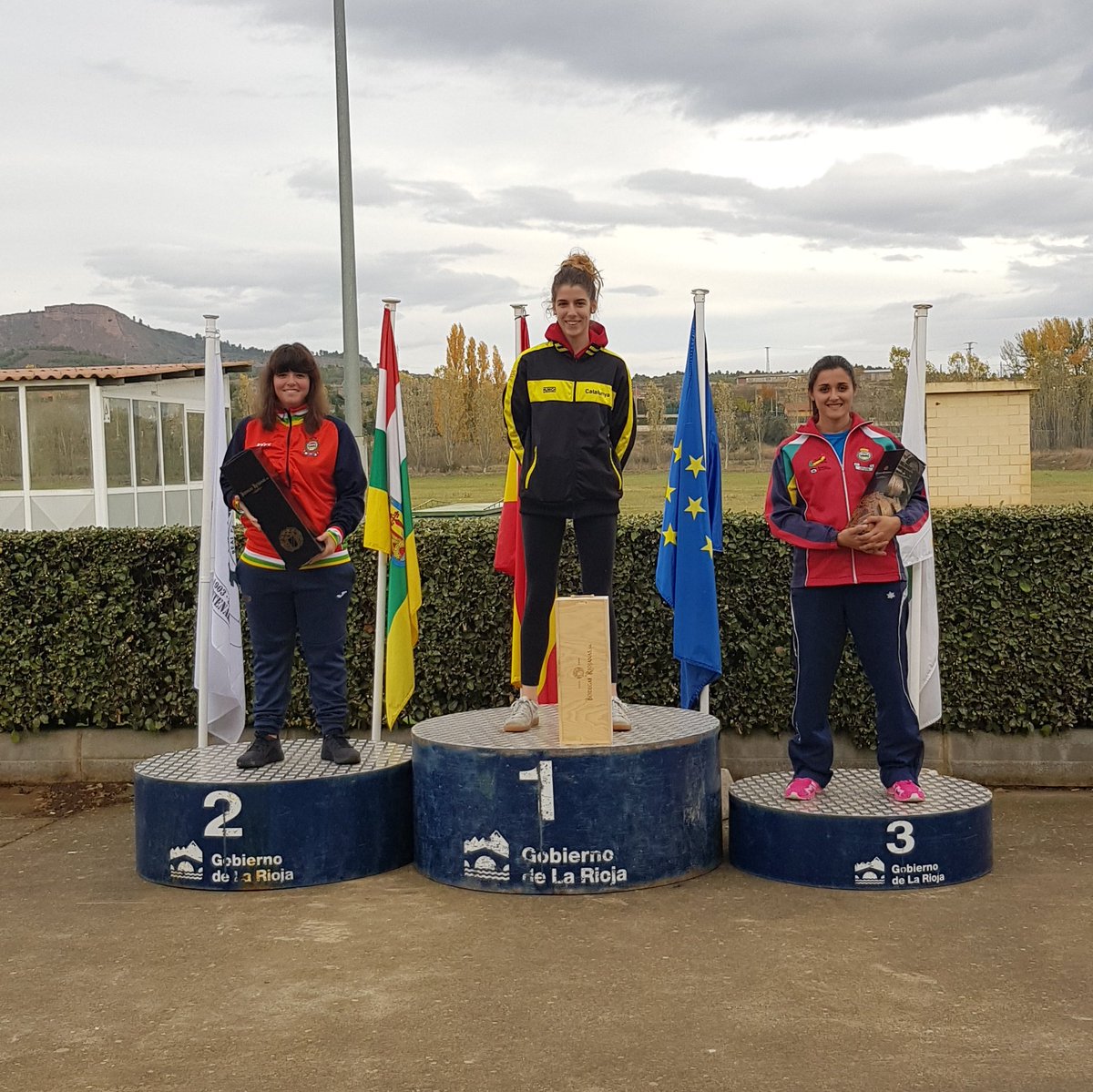 Este fin de semana concentración y tirada Open del Vino en Logroño. Buenas sensaciones pero queda mucho trabajo por delante.