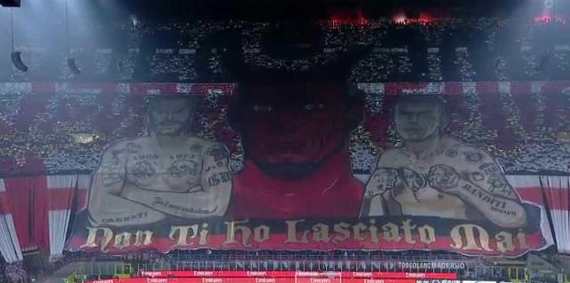 - صوره 📷 | تيفو جماهير الميلان لقمة الليله. ⚫️🔴