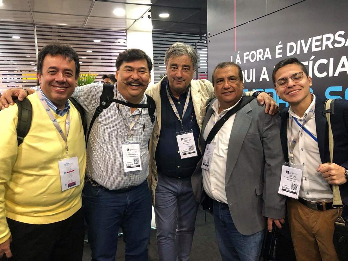 Tuvimos el gusto de compartir con todos los colegas periodistas del sector automotriz en el salón del automóvil más importante de Latinoamérica. Haremos un especial de esta visita en TV y radio a través de <a href="/Lared1061/">La Red</a>. 😀📺📻
