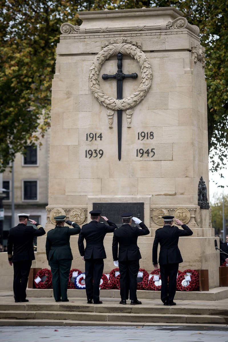 About 55,000 men from #Bristol enlisted for World War One, more than 7,000 of them died.  #RemembranceDay2018 #Armistice100 #WeWillRememberThem #BristolFacts