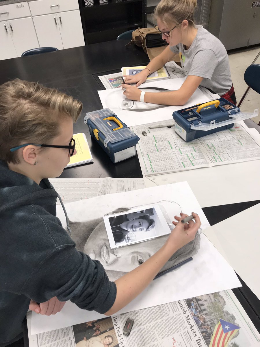 JCDArtClub's tweet photo. Drawing class working on charcoal self portraits focusing on facial proportions and shading faces to look 3D. #jcdpride #art #nogrids #allskills https://t.co/3ZvcHnUQ1Z