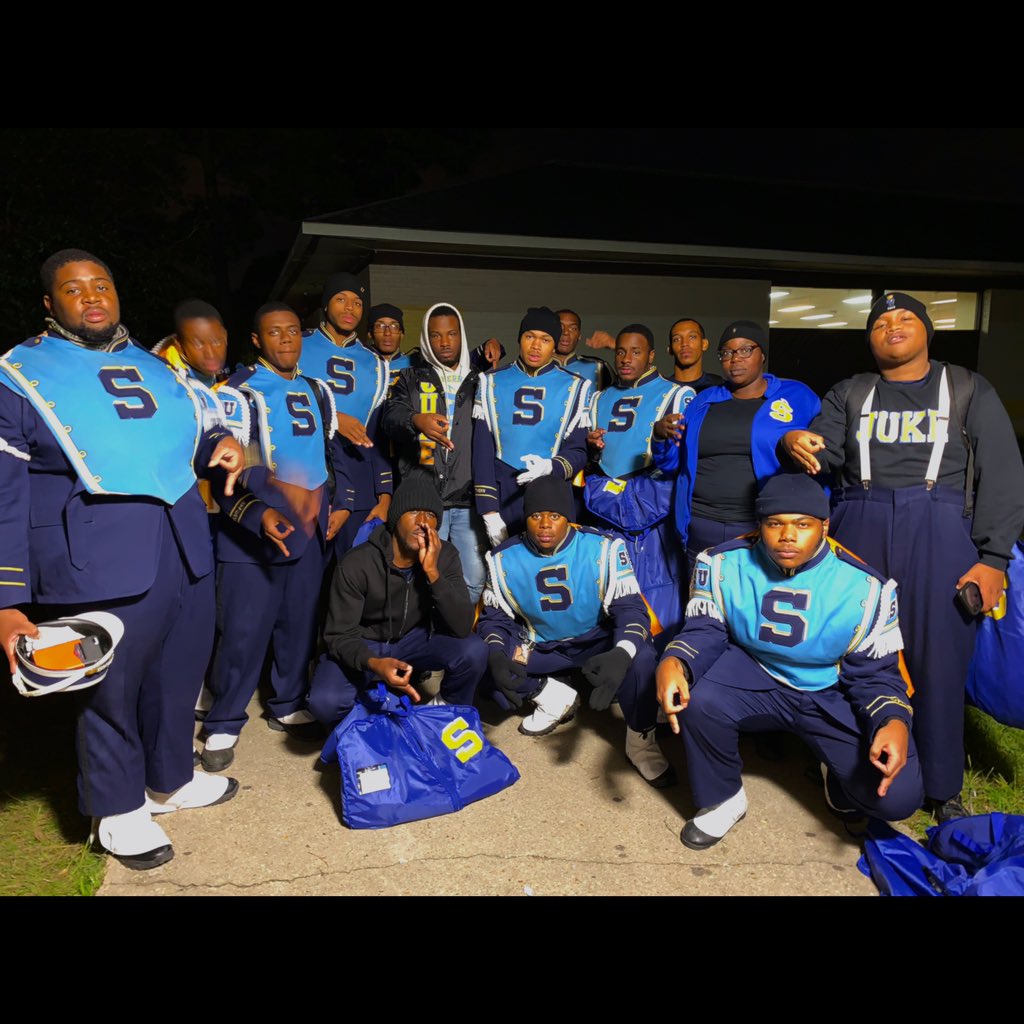 Trvppenstien's tweet image. Last Home Game In Mumford🔥🔉 #SeniorSZN #LASTRIP #RUAF💨