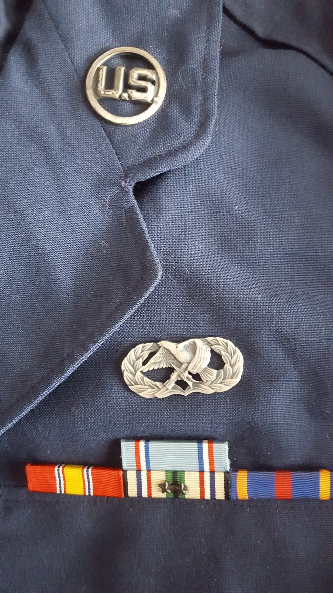 G5Films's tweet image. Happy Veterans Day to my US veteran brothers and sisters, and a solemn moment for Remembrance Day to my Canadian military families.