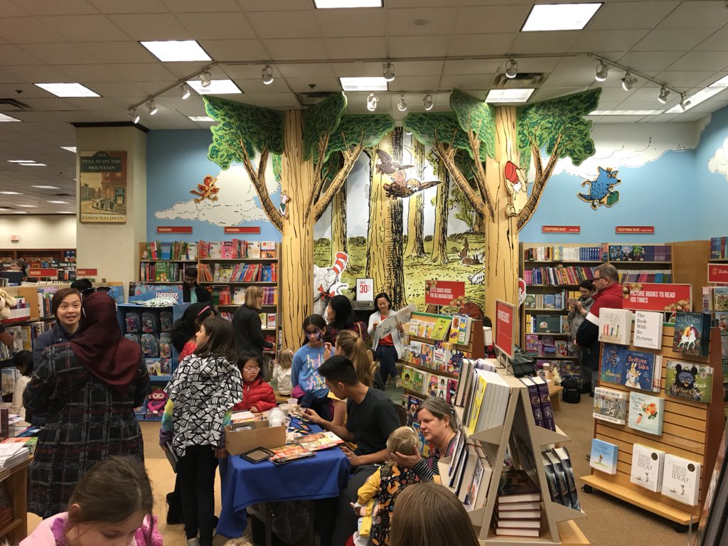 WSESfox's tweet photo. More book fair fun! Thanks to the awesome readers, mascots, volunteers, and our amazing PTA for organizing! Can you find Ms. Shin? #WillowPride #WSESFox https://t.co/TyaypNFi8o