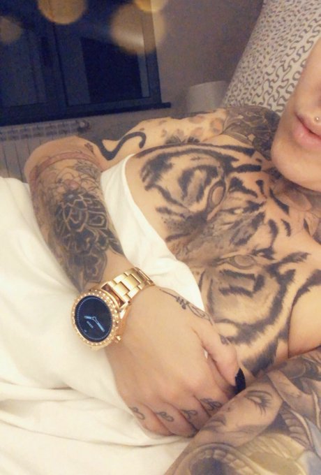 Pues ahora mis amores! Terminadas las escenas de hoy 😏🎬🎥🎬 ma&ntilde;ana continuamos con @legalpornocz @legal_porno<a href="/tag/work"class="tags"><span>#work</span></a><a href="/tag/sex"class="tags"><span>#sex</span></a><a href="/tag/roma"class="tags"><span>#roma</span></a><a href="/tag/pornostar"class="tags"><span>#pornostar</span></a><a href="/tag/yemayagonzalez"class="tags"><span>#yemayagonzalez</span></a>