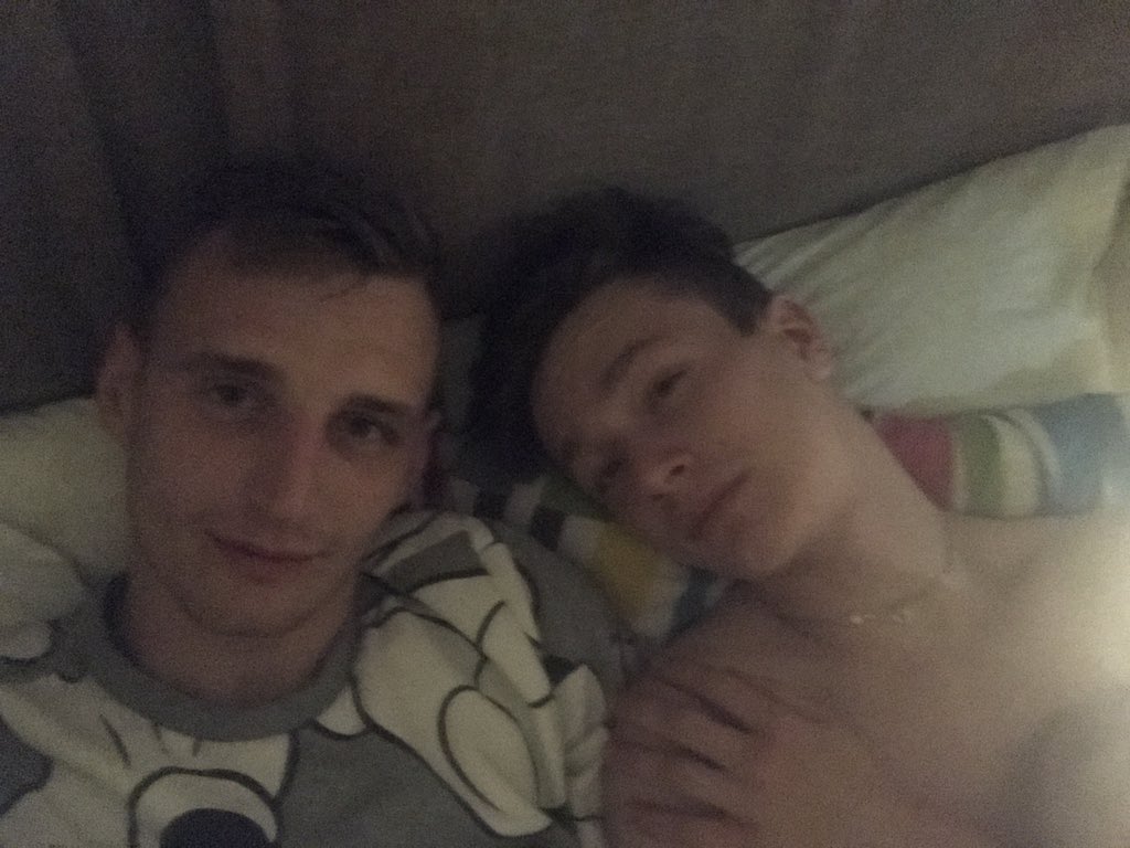 @karouzou_marlen @JustSeanTaylor @AlexFauxXXX Night https://t.co/WtDrlTkw3u