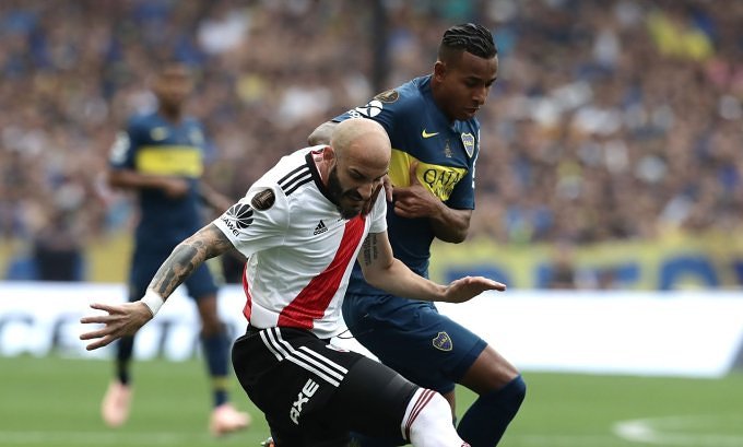 bmnoticiasmx's tweet photo. #Boca vs #River empatan 2-2 por la Final de Copa Libertadores 2018.
#Empatefinal a dos en la ida de la final de la Copa Libertadores que da ventaja al River por el valor doble fuera de casa. https://t.co/5noZWZVQLo