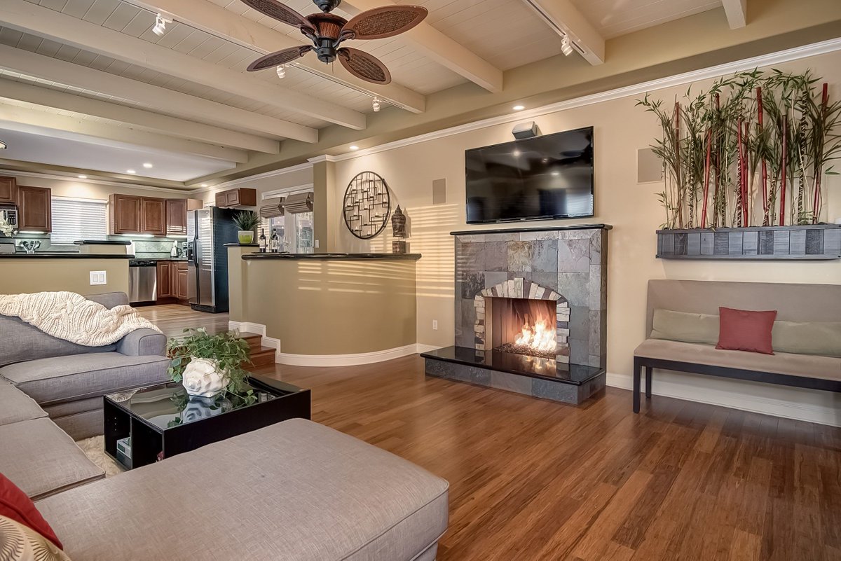 BeachsideVR's tweet image. Last minute special! This #SanClemente vacation rental with hot tub and fire pit now just $179/Night for remaining Nov dates! 

Call to book at this special rate at 800-408-1822 ext 1, or click here for more information: bit.ly/NBBnglw