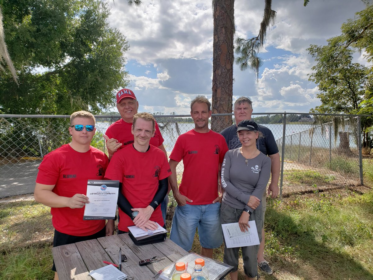 Congratulations to everyone  that completed the Orland #PADI #IE this weekend
